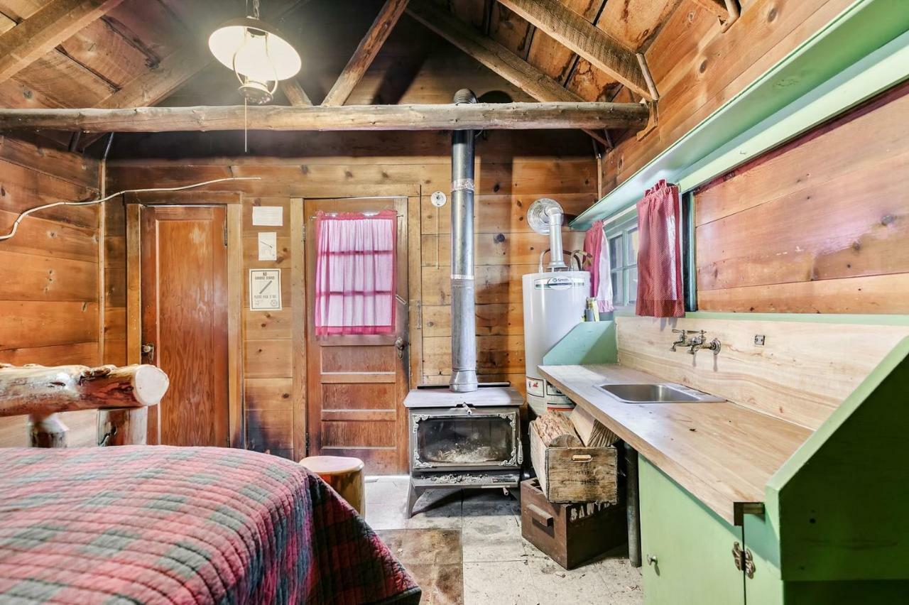 Sawtooth Lodge Stanley Exterior photo