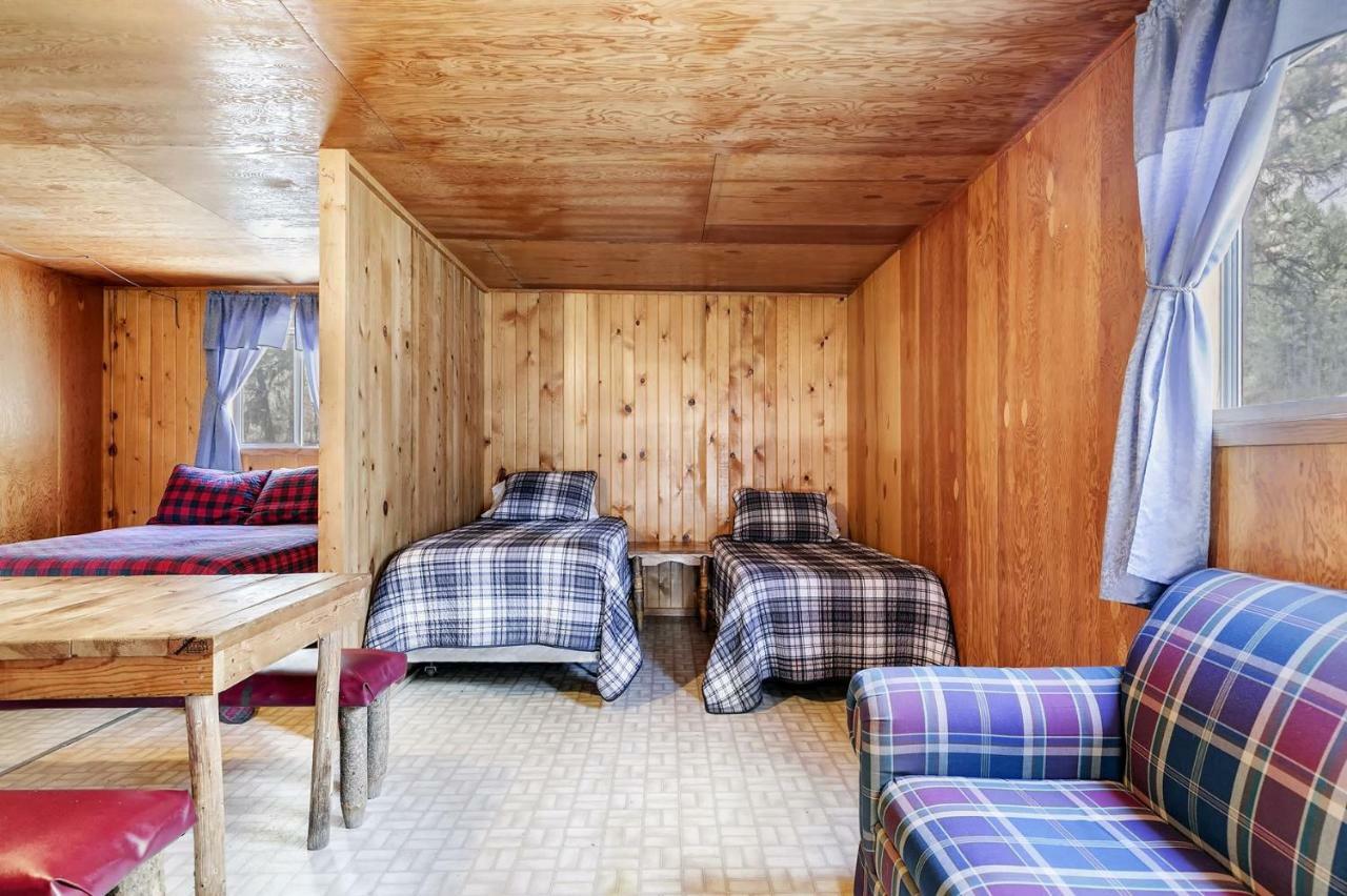 Sawtooth Lodge Stanley Exterior photo